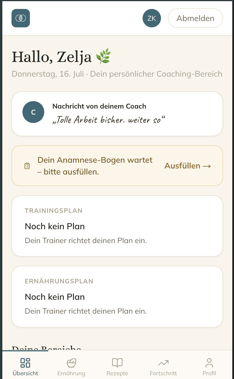 Screenshot des App-Dashboards mit Coach-Nachricht, Plan-Kacheln und Anamnese-Hinweis